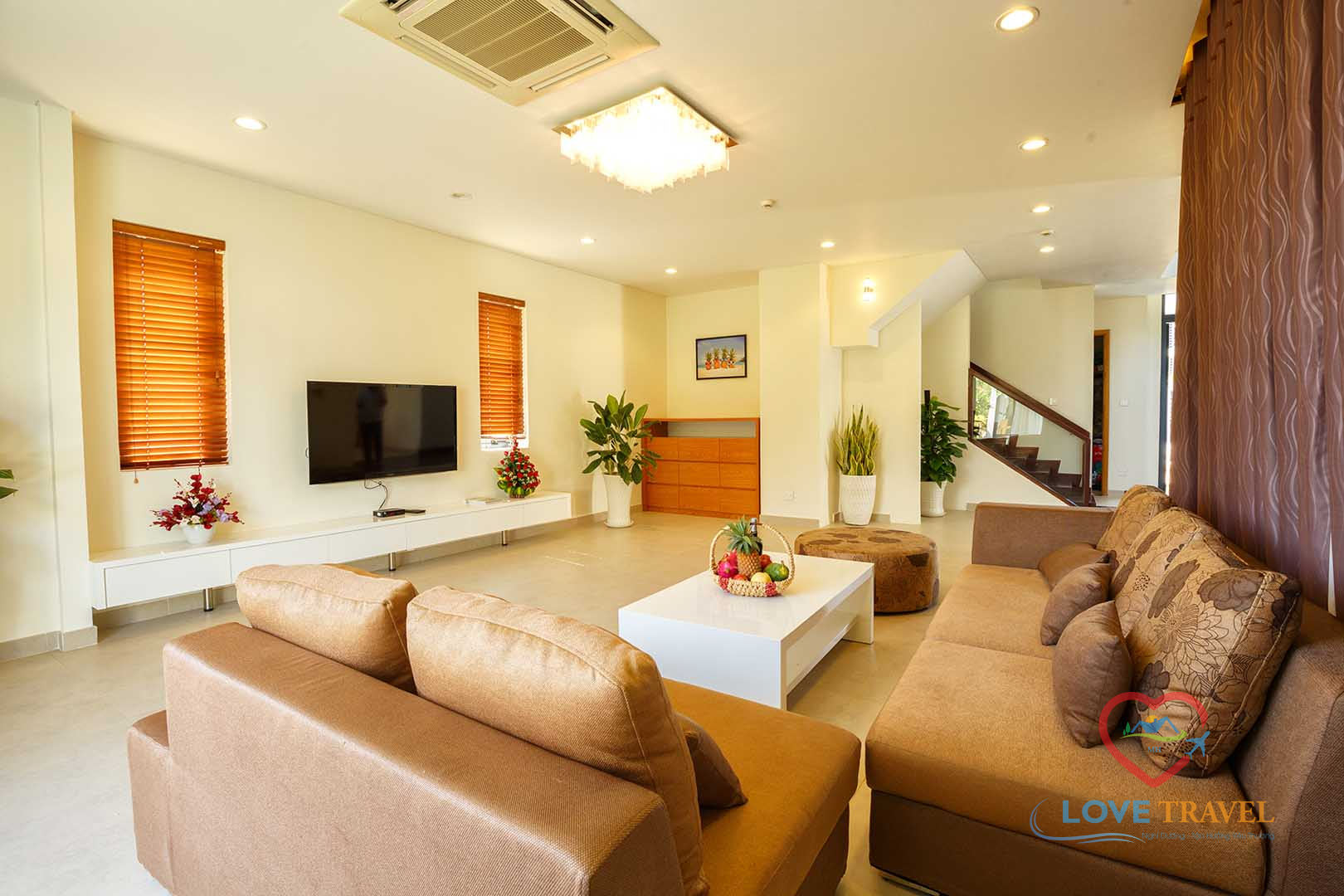 KV880823