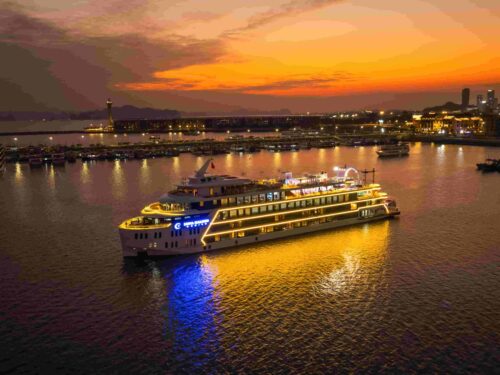 Du Thuyền Hạ Long Luna Day Cruise trên Vịnh Hạ Long