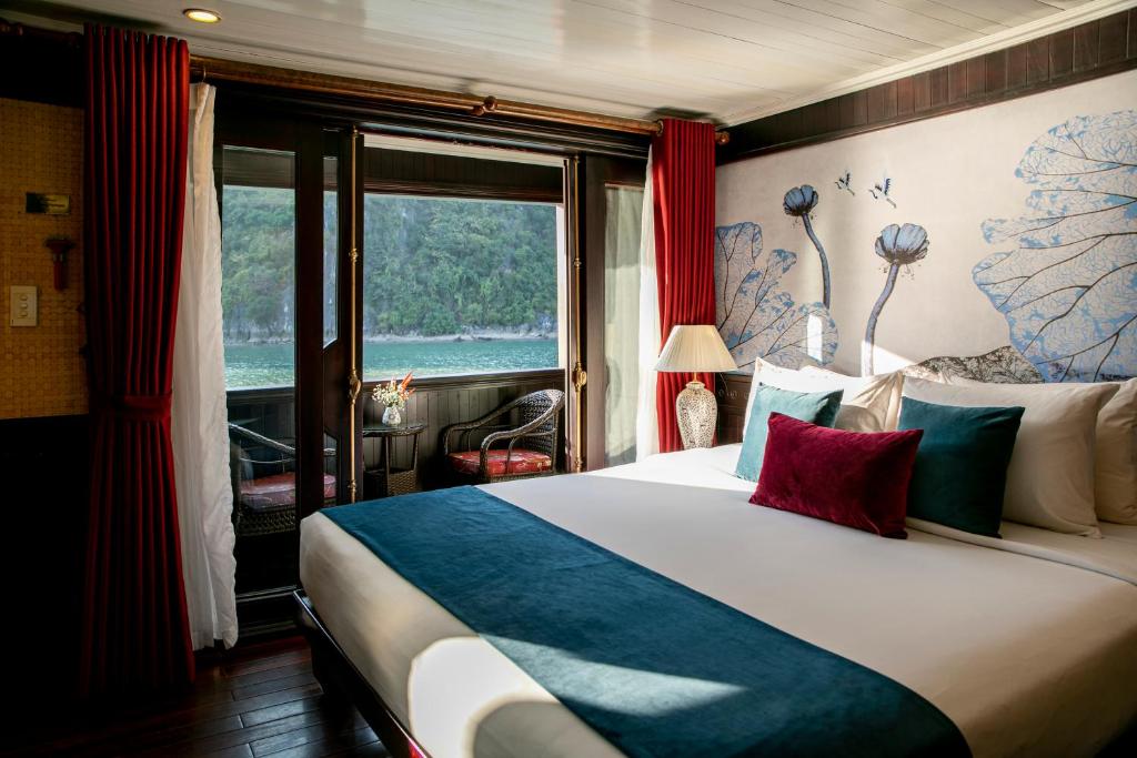 du-thuyen-ha-long-bhaya-classic-overnight-cruise-04-cabin (6)