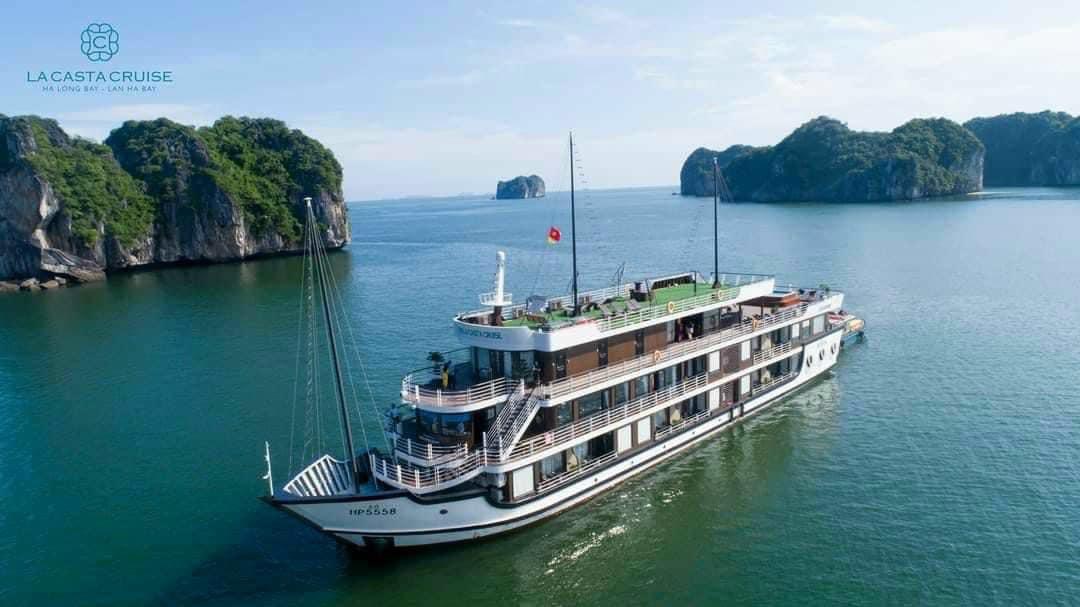 Du Thuyền Hạ Long – La Casta Overnight Cruise Du Thuyền Hạ Long La Casta Overnight Cruise trên Vịnh Lan Hạ